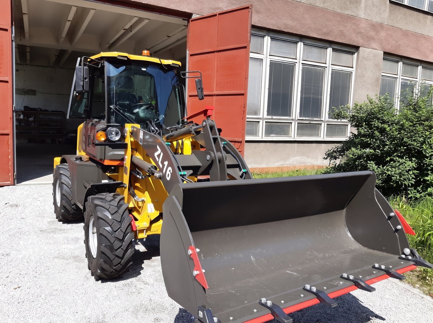 detail lopaty ZL16 s břitem a řeznou hranou